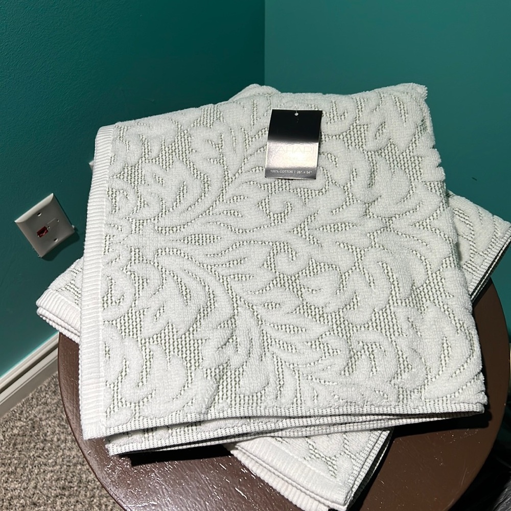 Tahari Bath Towels